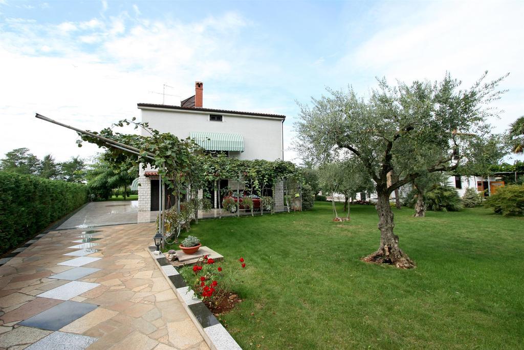Apartments Bella Vista Umag Exterior photo