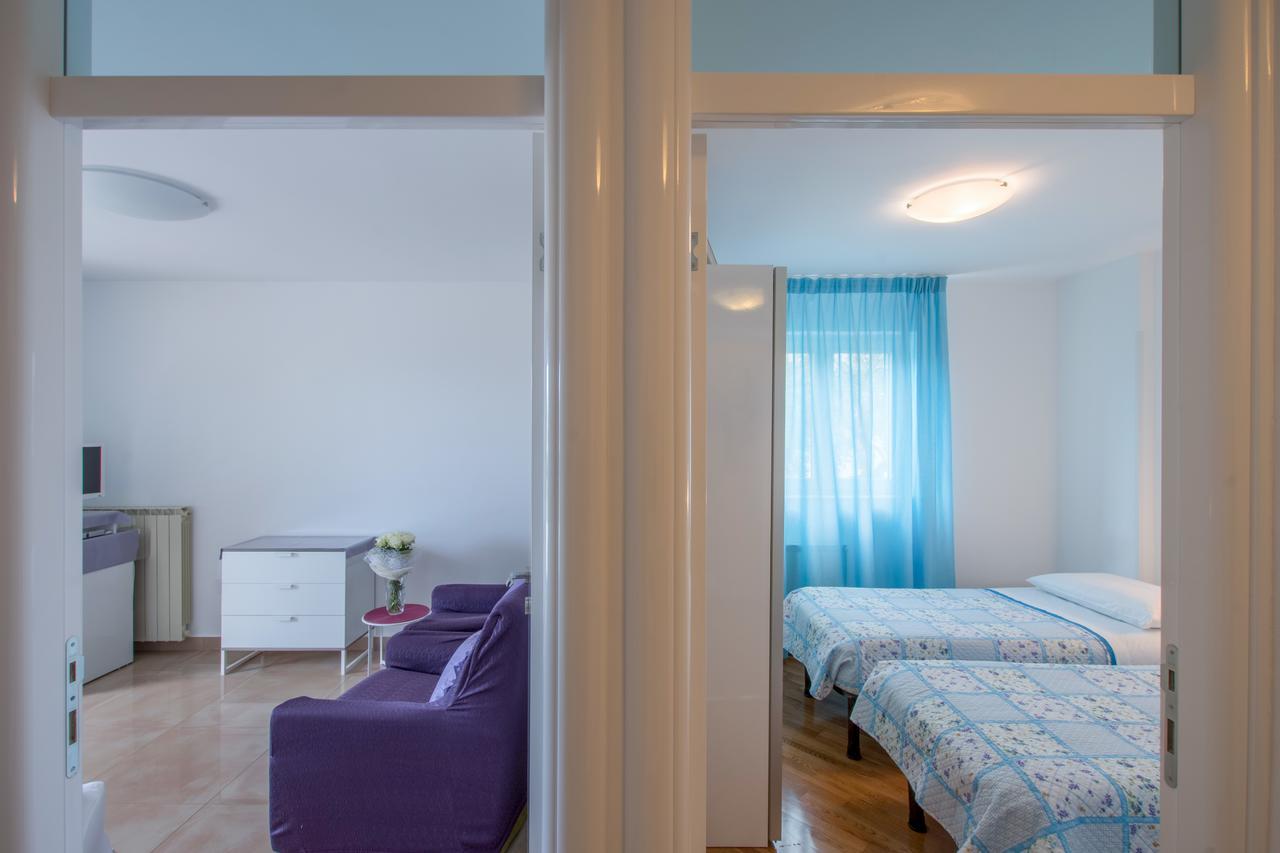 Apartments Bella Vista Umag Exterior photo